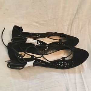 NWOT NINE WEST Leather Almond Toe Ankle Wrap Flats